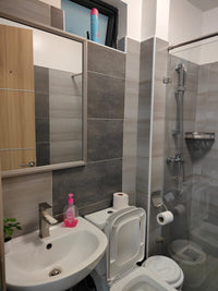 Cozy Studio Near 67 Airport hotel