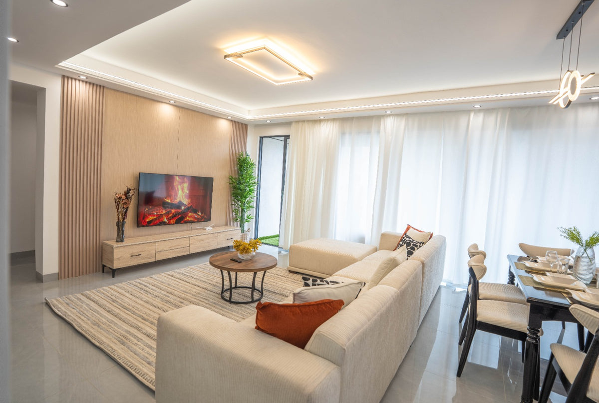 Spacious Three bedroom apartment | Balcony Pool and Gym