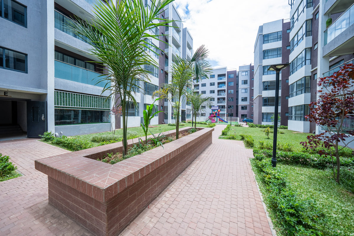 Stylish 1BR Behind gateway mall near JKIA | Expressway Swimming Pool, Gym,Wifi