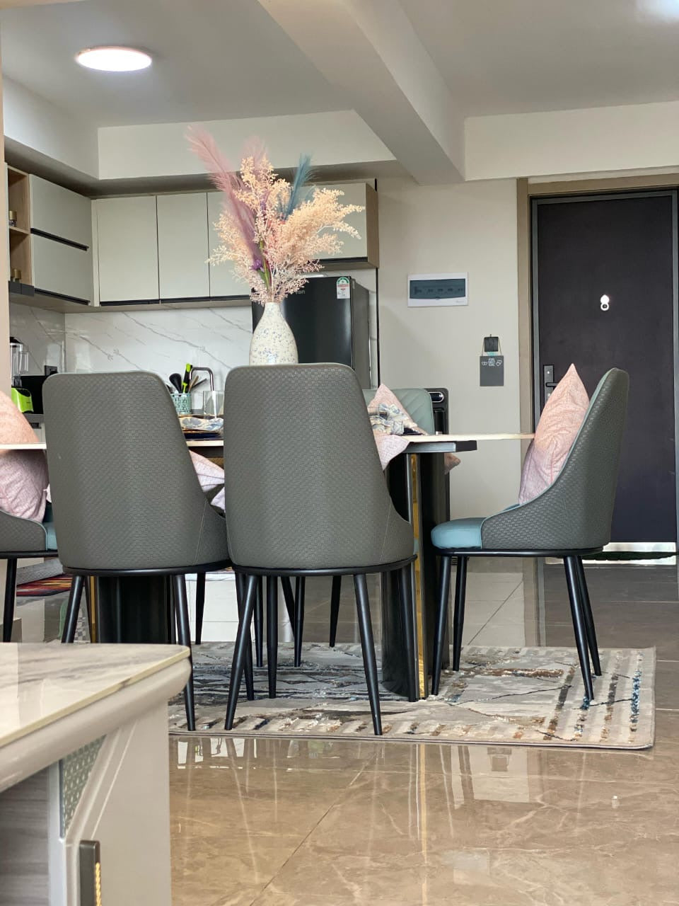 Three Bedrooms Spacious At The Edge Of Nairobi National Park