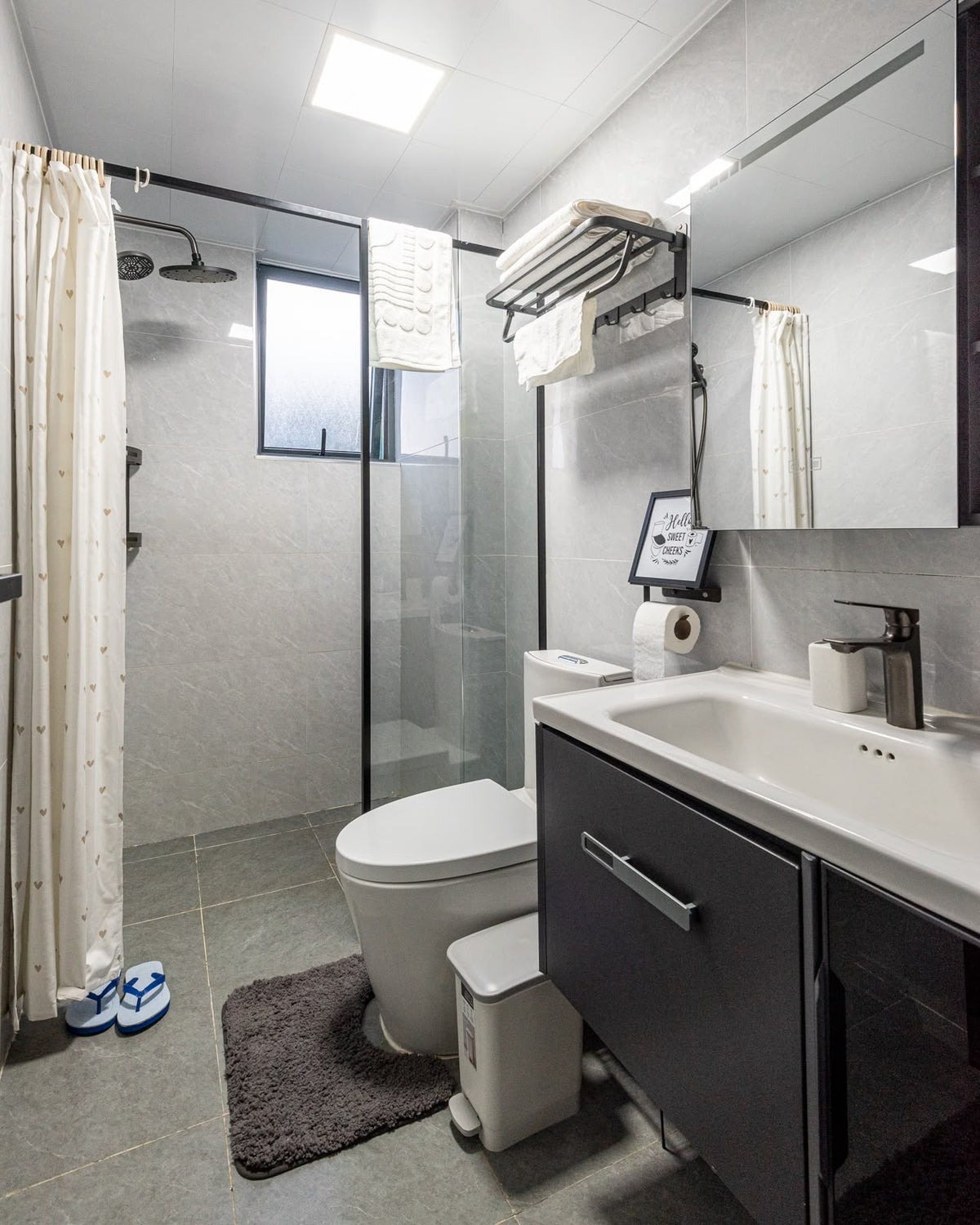Wetlands Two Bedroom at Marina Bay Square with a rooftop infinity Pool