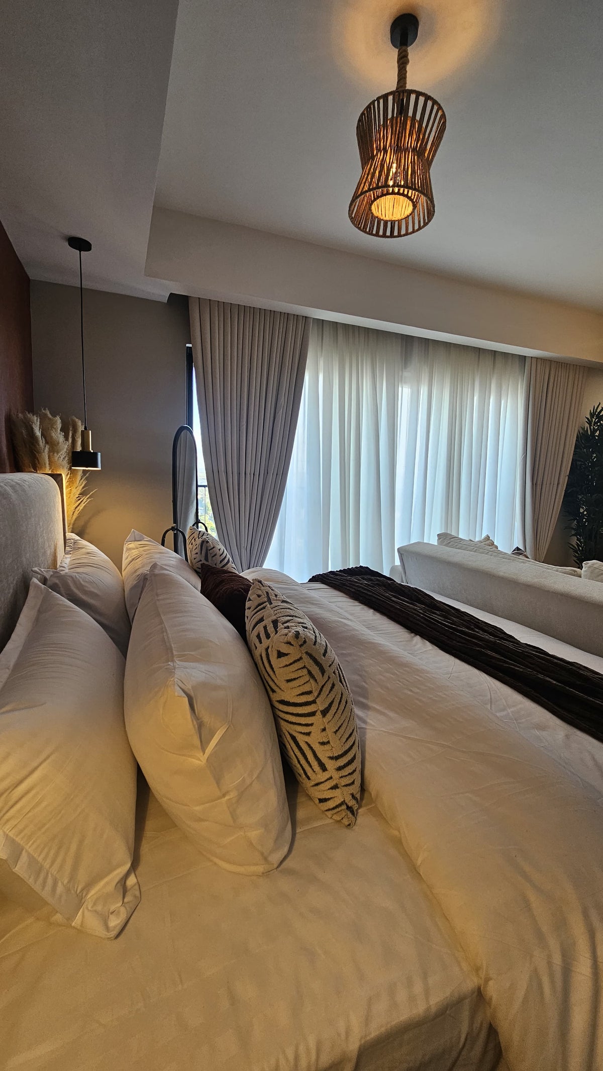 Upperhill Studio on 30th Floor
