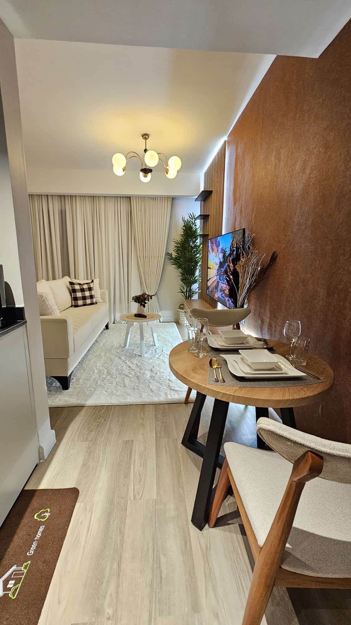 Upperhill Studio on 30th Floor